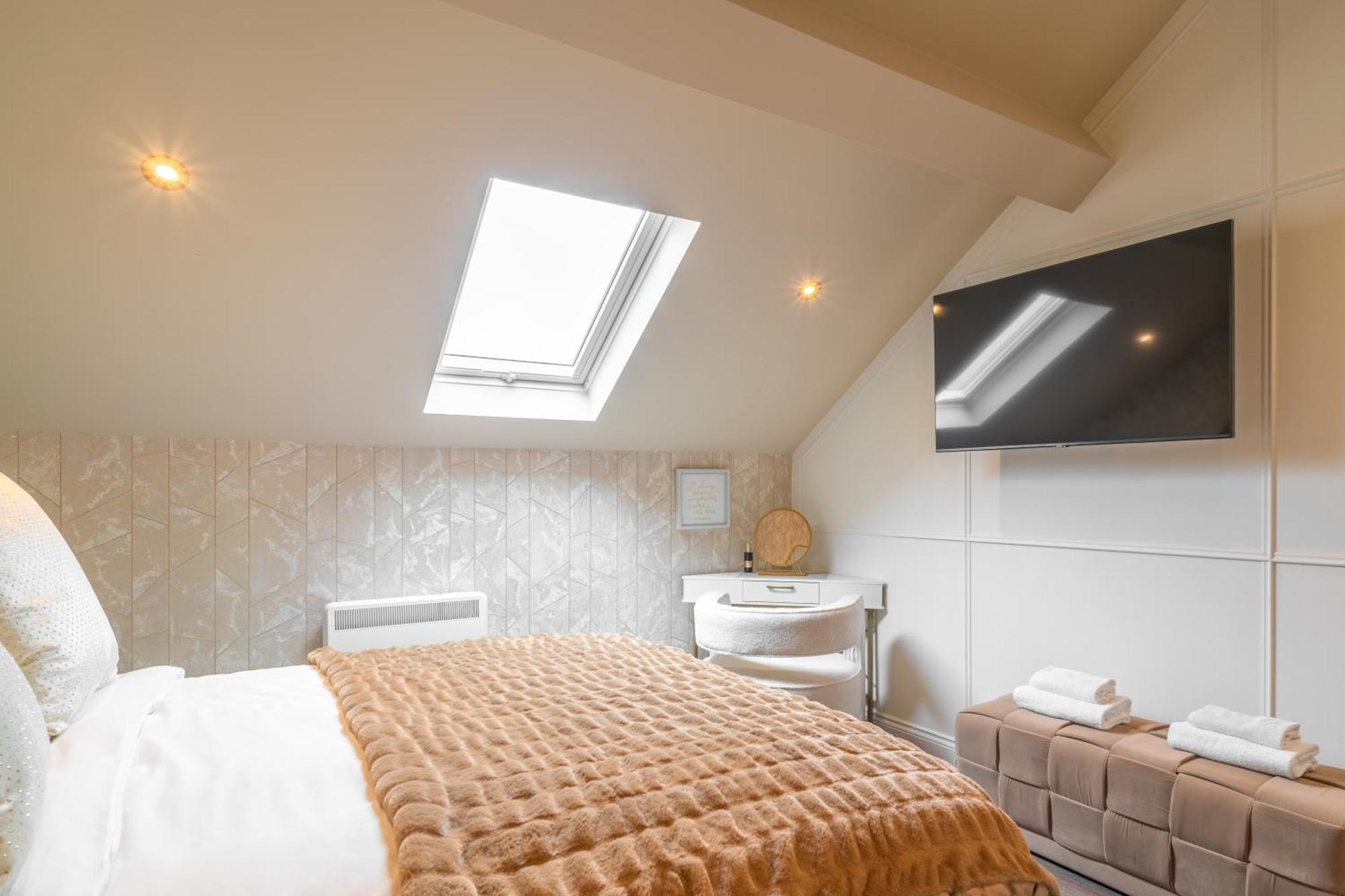 Howfield Hotel Merthyr Tydfil Bagian luar foto