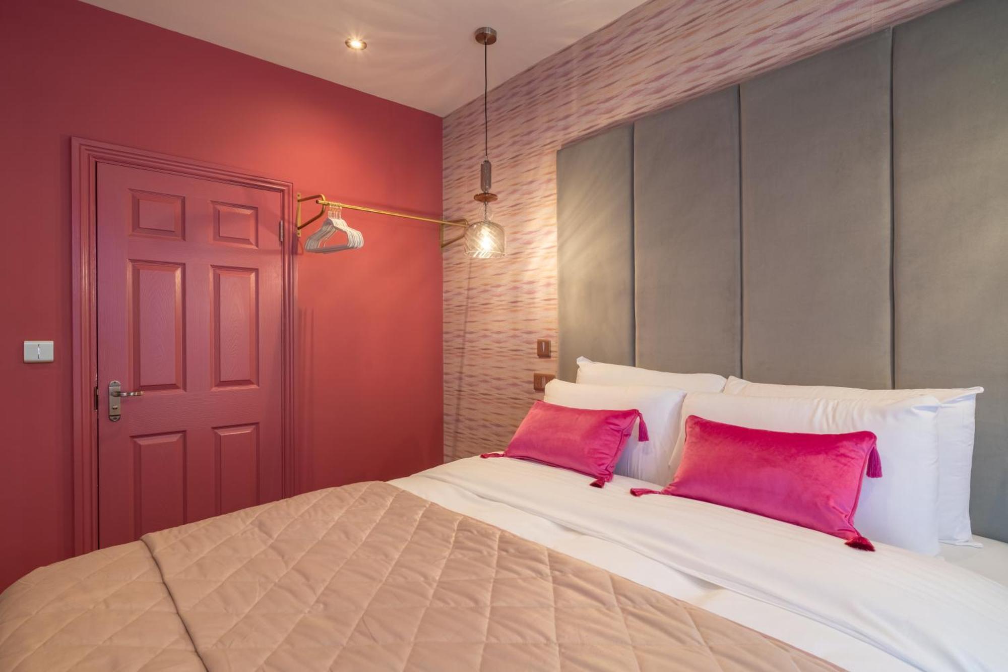 Howfield Hotel Merthyr Tydfil Bagian luar foto
