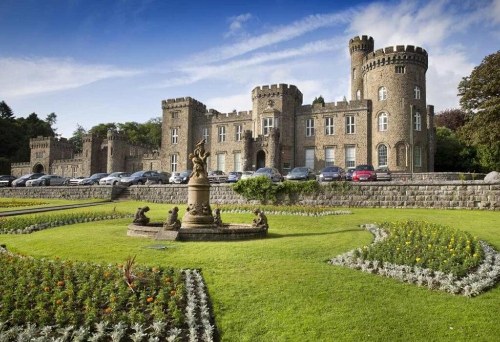 Howfield Hotel Merthyr Tydfil Bagian luar foto